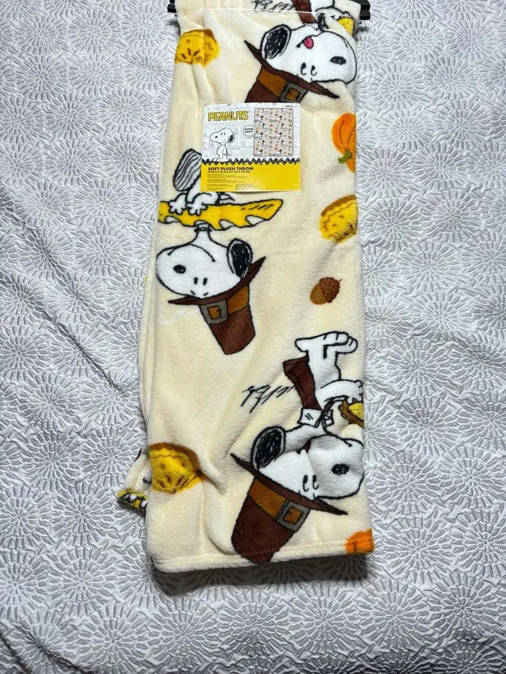 Peanuts Snoopy Thanksgiving Autumn Harvest Soft Plush Throw Blanket